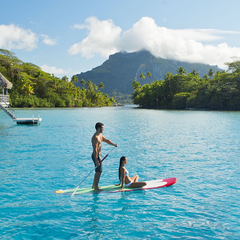 Bora Bora Honeymoons: Beach Resorts and Overwater Bungalow Vacation