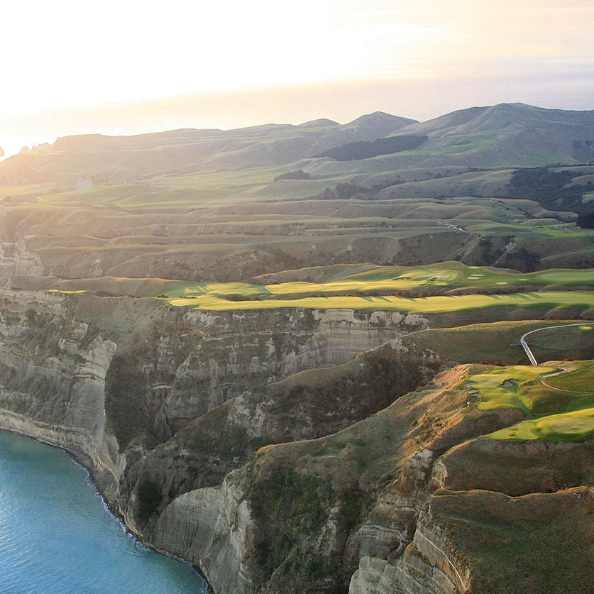 Cape Kidnappers Golf Package - New Zealand Golf Expert - Where to play in New Zealand - New Zealand Golf Tours