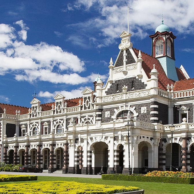 Historic Dunedin Rail Station - Book Your Trip to New Zealand - New Zealand Travel Agency