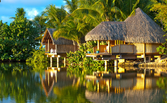 Oceanside Spa - Le Taha'a - Must See Places in French Polynesia - Society Islands Travel Guide - Society Island Places to Visit