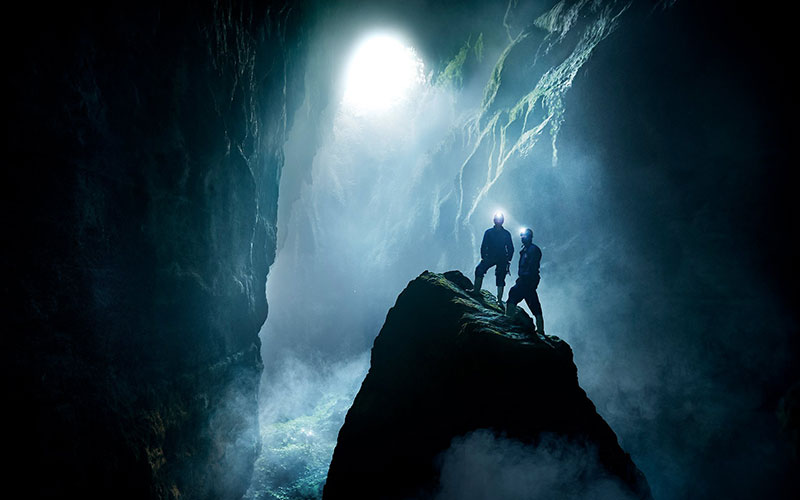 Enjoy abseiling and blackwater rafting in New Zealand's Waitomo Caves