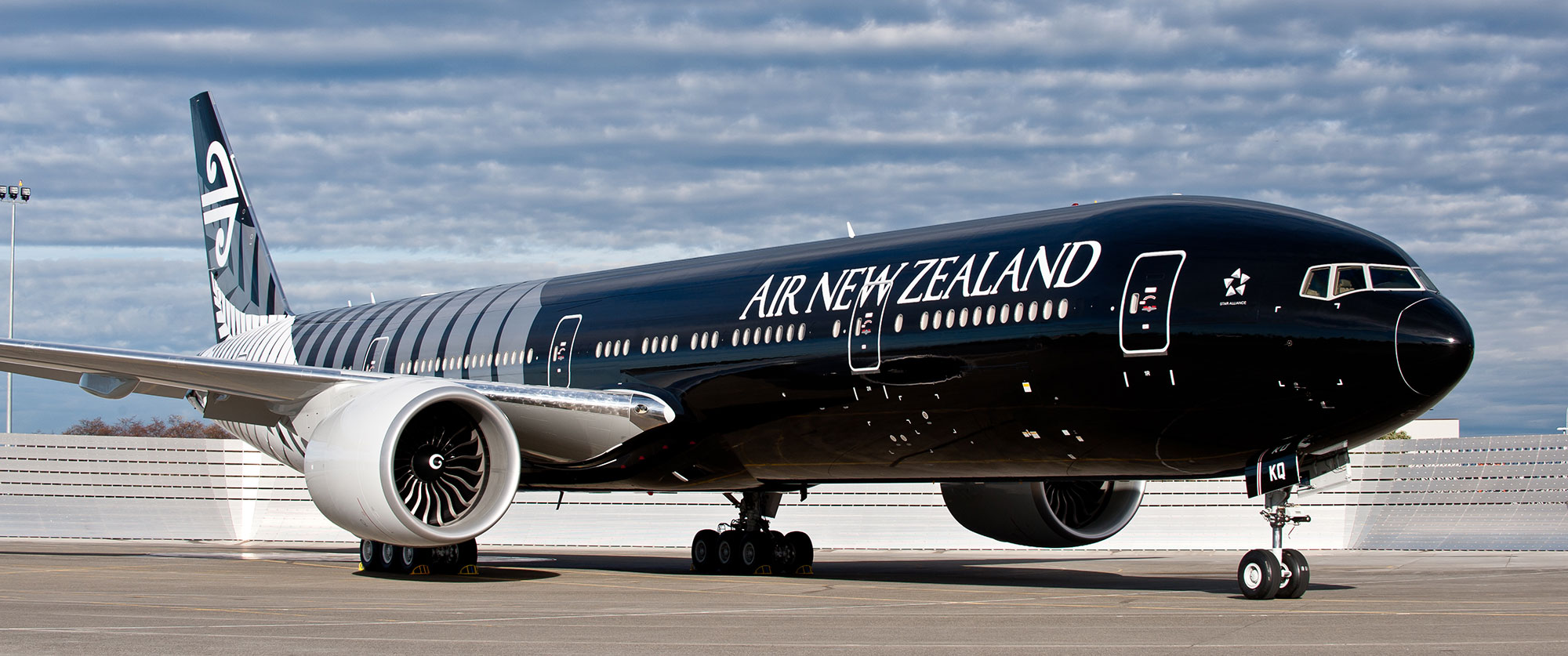 Air New Zealand - black plane exterior